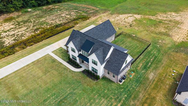 5042 Sophia Lane, Hernando, MS 38632