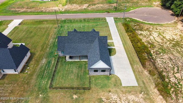 5042 Sophia Lane, Hernando, MS 38632