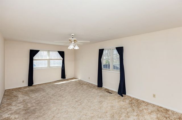 2010 44th Street, Des Moines, IA 50310