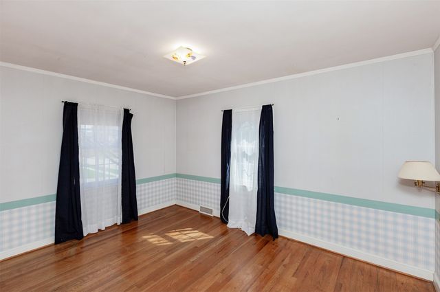 2010 44th Street, Des Moines, IA 50310