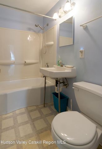 29 Ten Broeck Avenue, Hudson, NY 12534