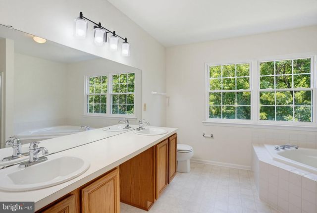344 S WATERFORD LN, Wilmington, DE 19808
