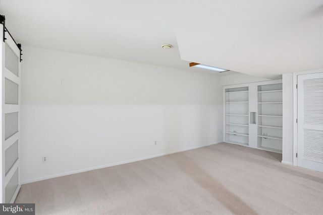 344 S WATERFORD LN, Wilmington, DE 19808
