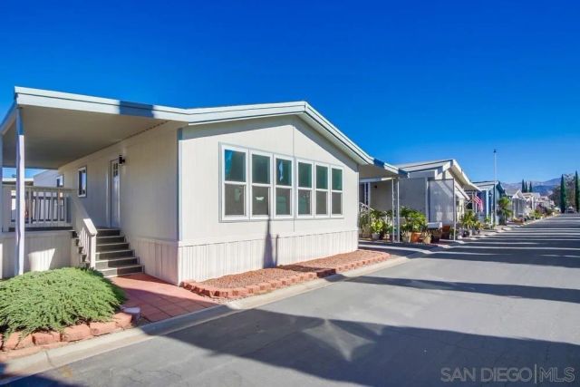 11949 Riverside Dr 28, Lakeside, CA 92040