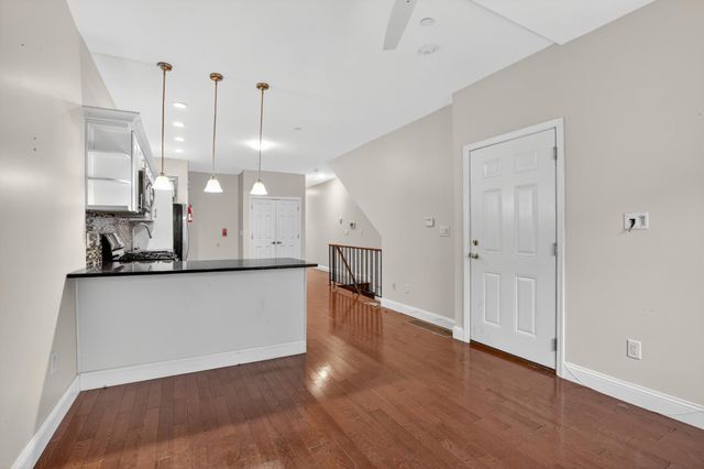 1802 E HUNTINGDON ST, Philadelphia, PA 19125