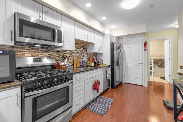 1802 E HUNTINGDON ST, Philadelphia, PA 19125