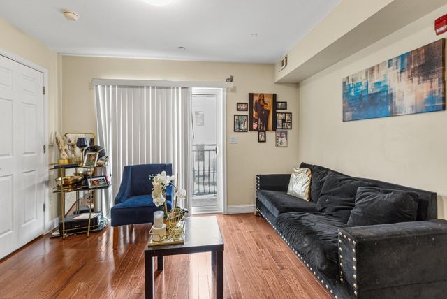 1802 E HUNTINGDON ST, Philadelphia, PA 19125