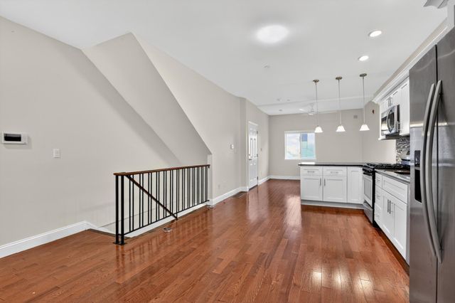 1802 E HUNTINGDON ST, Philadelphia, PA 19125