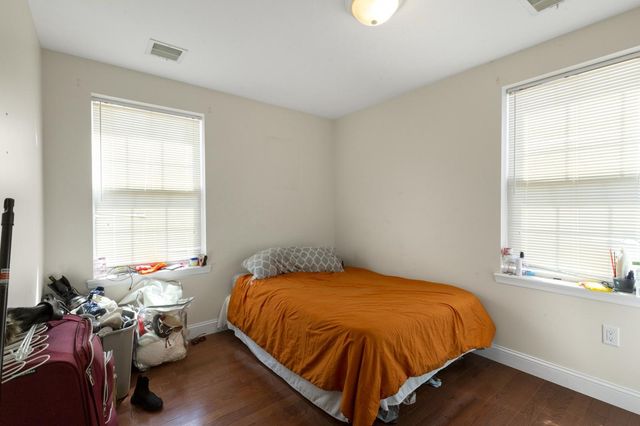 1802 E HUNTINGDON ST, Philadelphia, PA 19125
