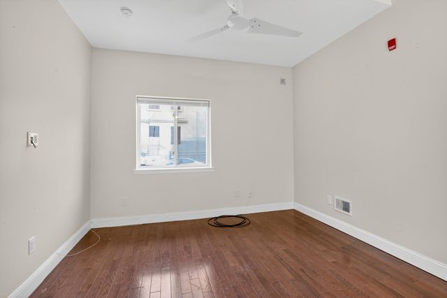 1802 E HUNTINGDON ST, Philadelphia, PA 19125