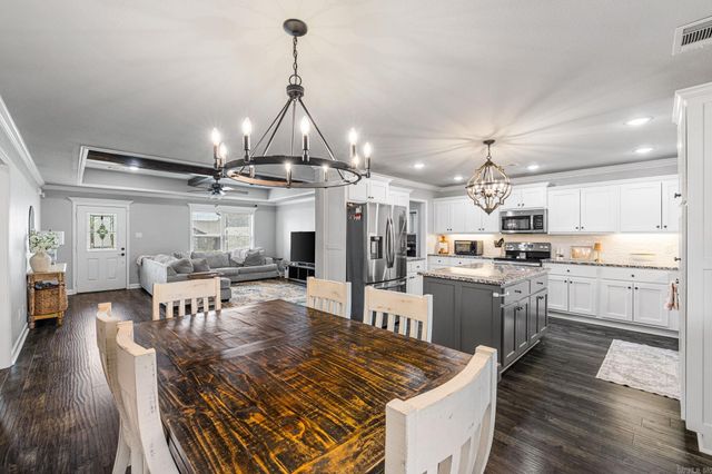 33 Cimarron Cir, Cabot, AR 72023