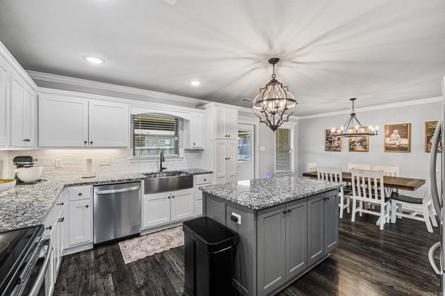 33 Cimarron Cir, Cabot, AR 72023