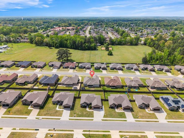 33 Cimarron Cir, Cabot, AR 72023