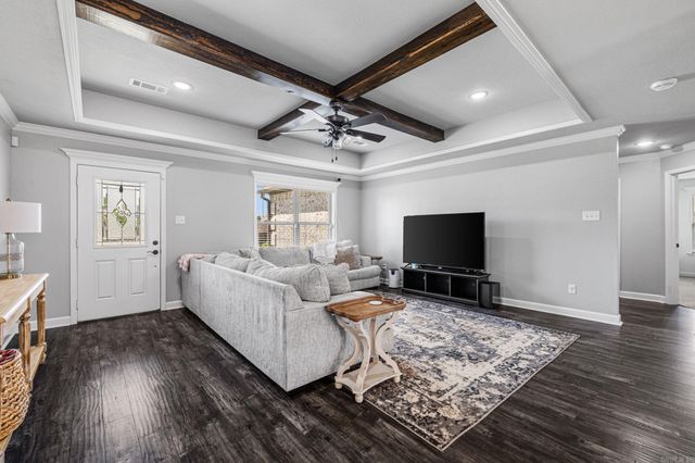 33 Cimarron Cir, Cabot, AR 72023