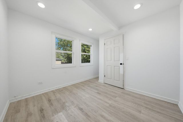 710 E 92nd Place, Chicago, IL 60619