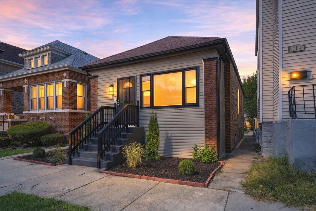 710 E 92nd Place, Chicago, IL 60619