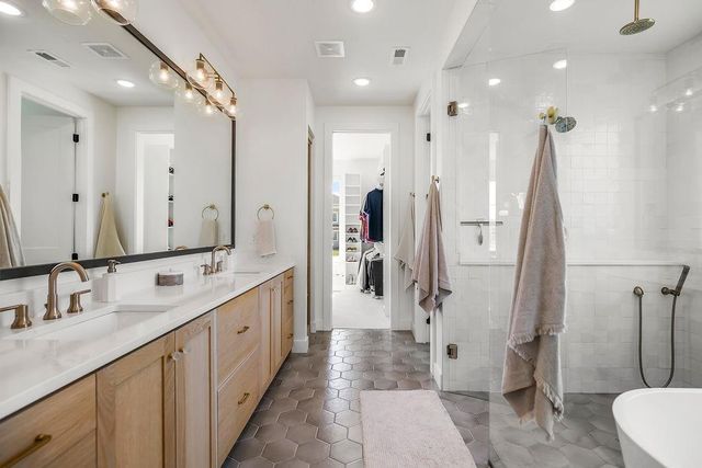 13206 W 48th Street, Shawnee, KS 66216