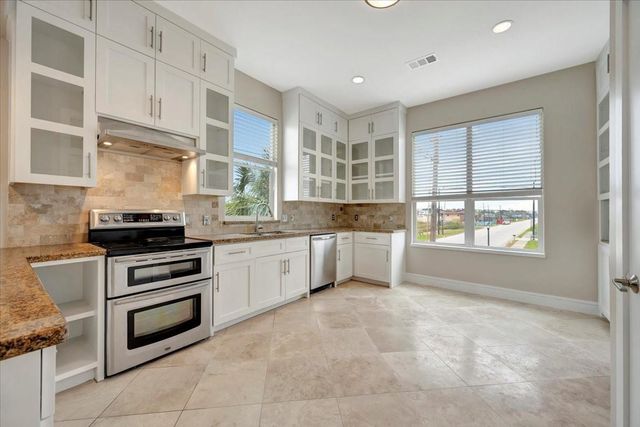 1202 Todville Road, Seabrook, TX 77586