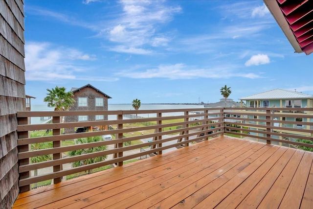 1202 Todville Road, Seabrook, TX 77586