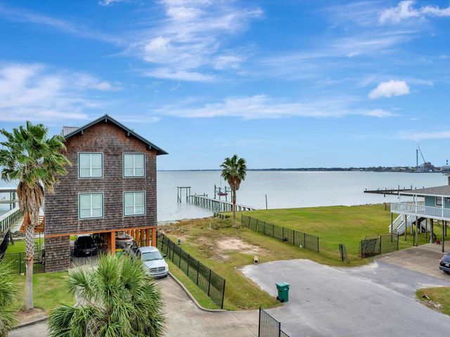 1202 Todville Road, Seabrook, TX 77586