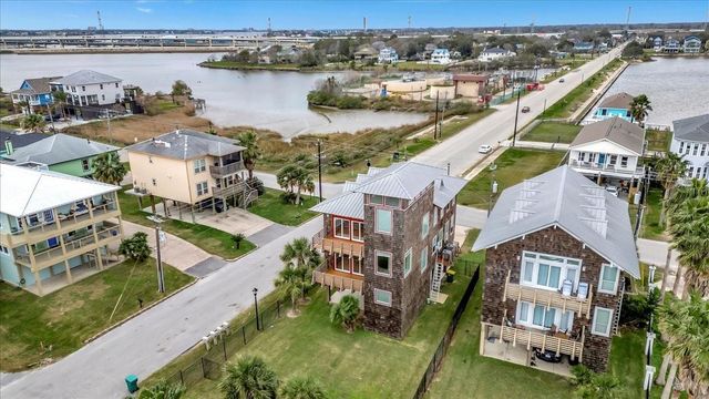 1202 Todville Road, Seabrook, TX 77586