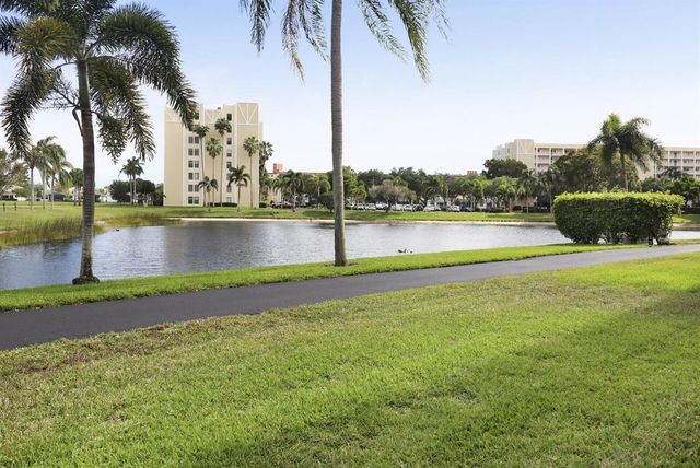 7270 Ashford Place 106, Delray Beach, FL 33446