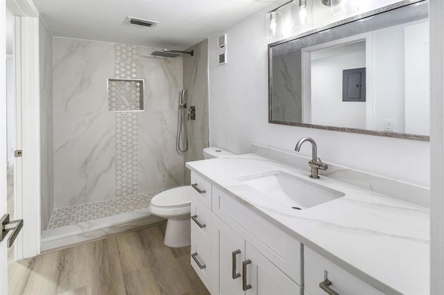 7270 Ashford Place 106, Delray Beach, FL 33446