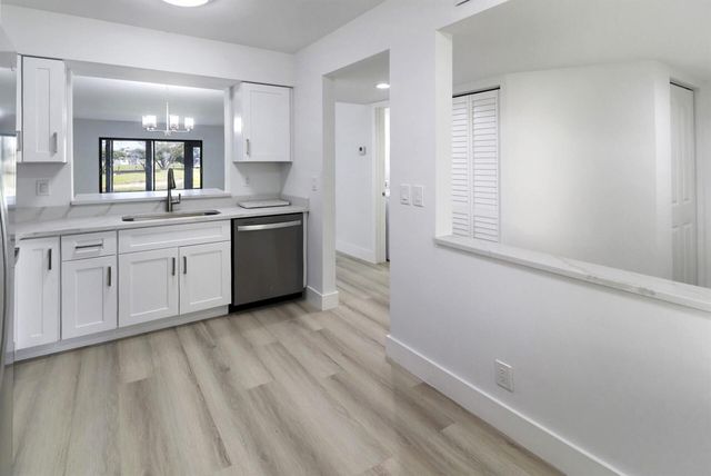 7270 Ashford Place 106, Delray Beach, FL 33446