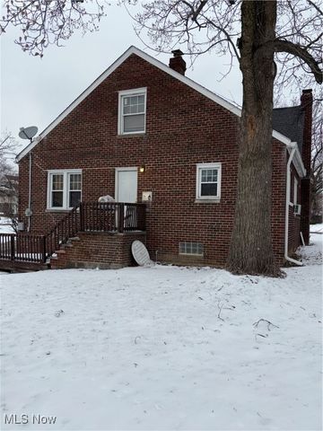 8220 Garfield Boulevard, Garfield Heights, OH 44125