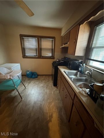 8220 Garfield Boulevard, Garfield Heights, OH 44125