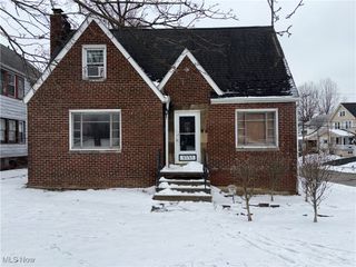 8220 Garfield Boulevard, Garfield Heights, OH 44125