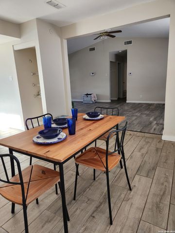 5815 Kim Valley, San Antonio, TX 78242