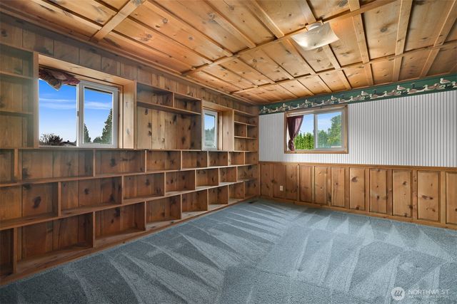 2438 N Bakerview Park Drive, Ferndale, WA 98248