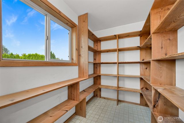 2438 N Bakerview Park Drive, Ferndale, WA 98248