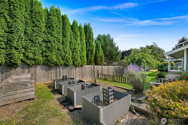 2438 N Bakerview Park Drive, Ferndale, WA 98248