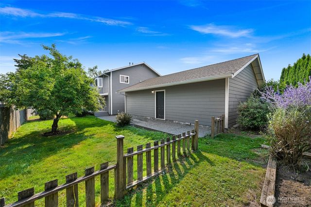 2438 N Bakerview Park Drive, Ferndale, WA 98248