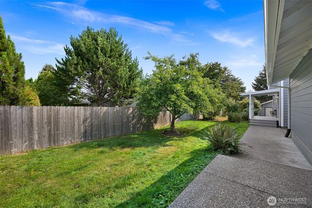 2438 N Bakerview Park Drive, Ferndale, WA 98248