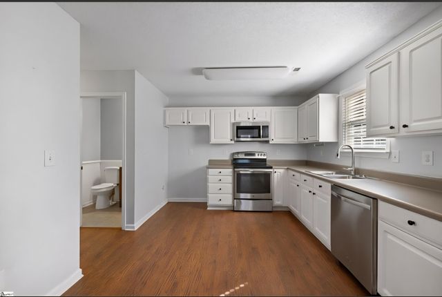 532 Tut Court, Woodruff, SC 29388