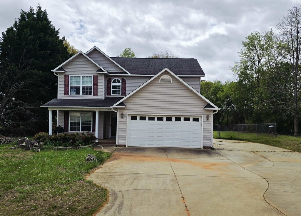 532 Tut Court, Woodruff, SC 29388