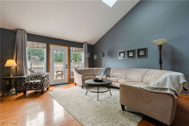 2802 Hartford Lane, Akron, OH 44312