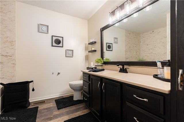 2802 Hartford Lane, Akron, OH 44312