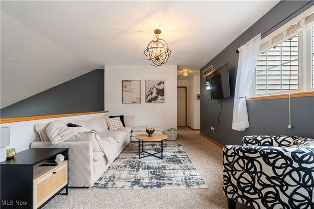 2802 Hartford Lane, Akron, OH 44312