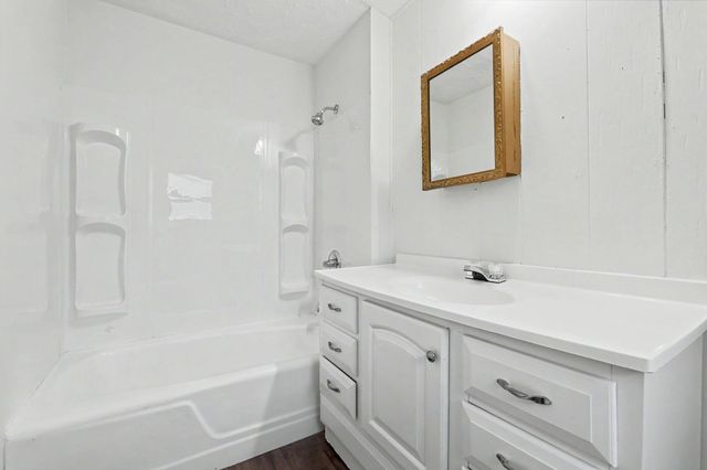 2328 W Maple, Wichita, KS 67213