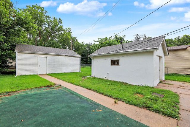 2328 W Maple, Wichita, KS 67213