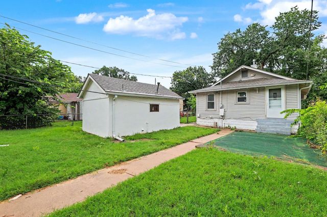 2328 W Maple, Wichita, KS 67213