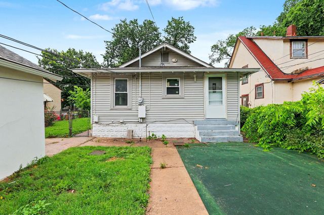 2328 W Maple, Wichita, KS 67213
