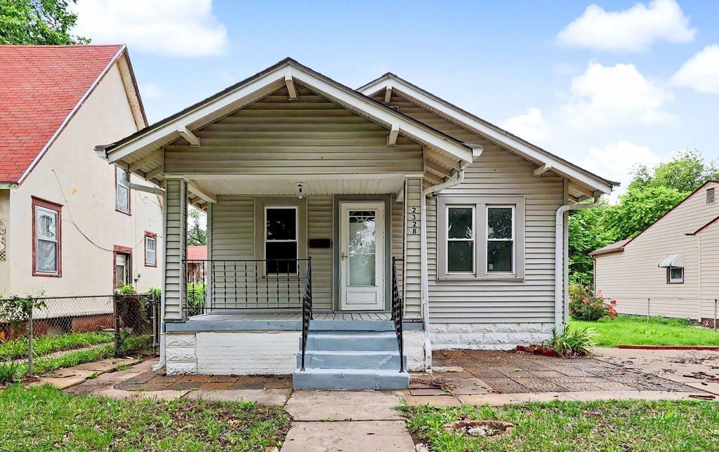 2328 W Maple, Wichita, KS 67213
