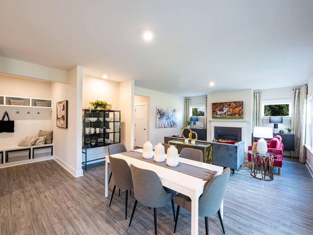 370 Calm Water Way, Summerville, SC 29486