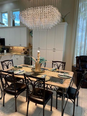 102 SE RIO PALERMO, Port St. Lucie, FL 34984