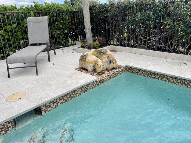 102 SE RIO PALERMO, Port St. Lucie, FL 34984
